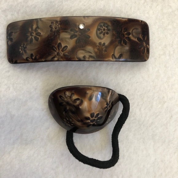 NWOT Set of 6 Large Barrettes and Pony Tail Holder - Picture 2 of 5